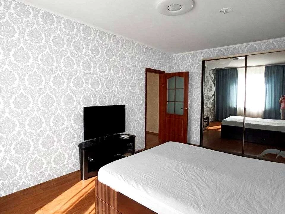 Apartment. Oleni Pchilky st, Kyiv