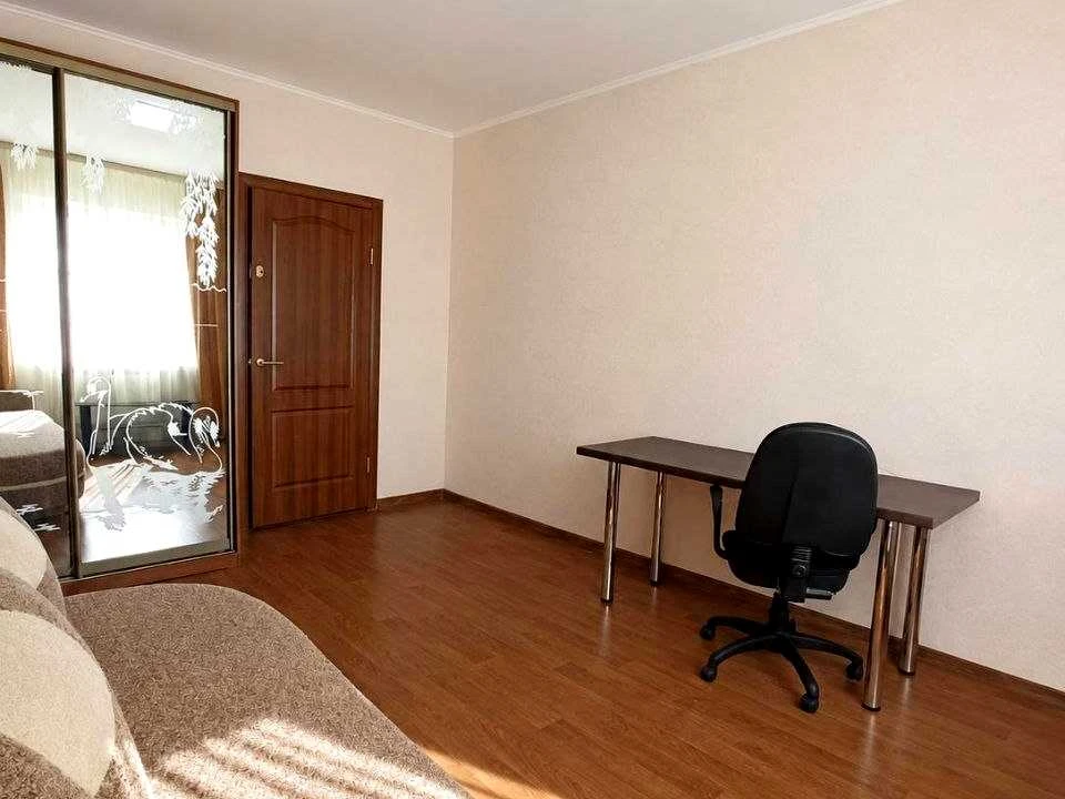 Apartment. Oleni Pchilky st, Kyiv