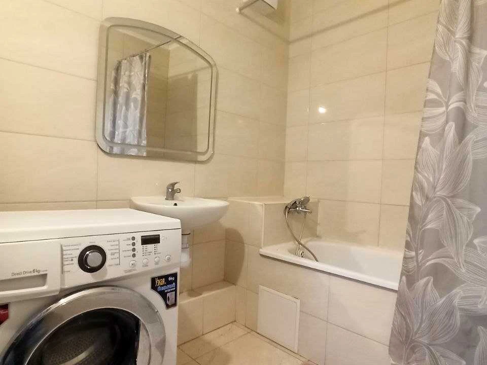 Apartment. Oleni Pchilky st, Kyiv