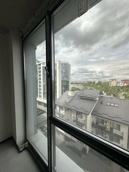 Видова на міське озеро 3 кімнатна квартира