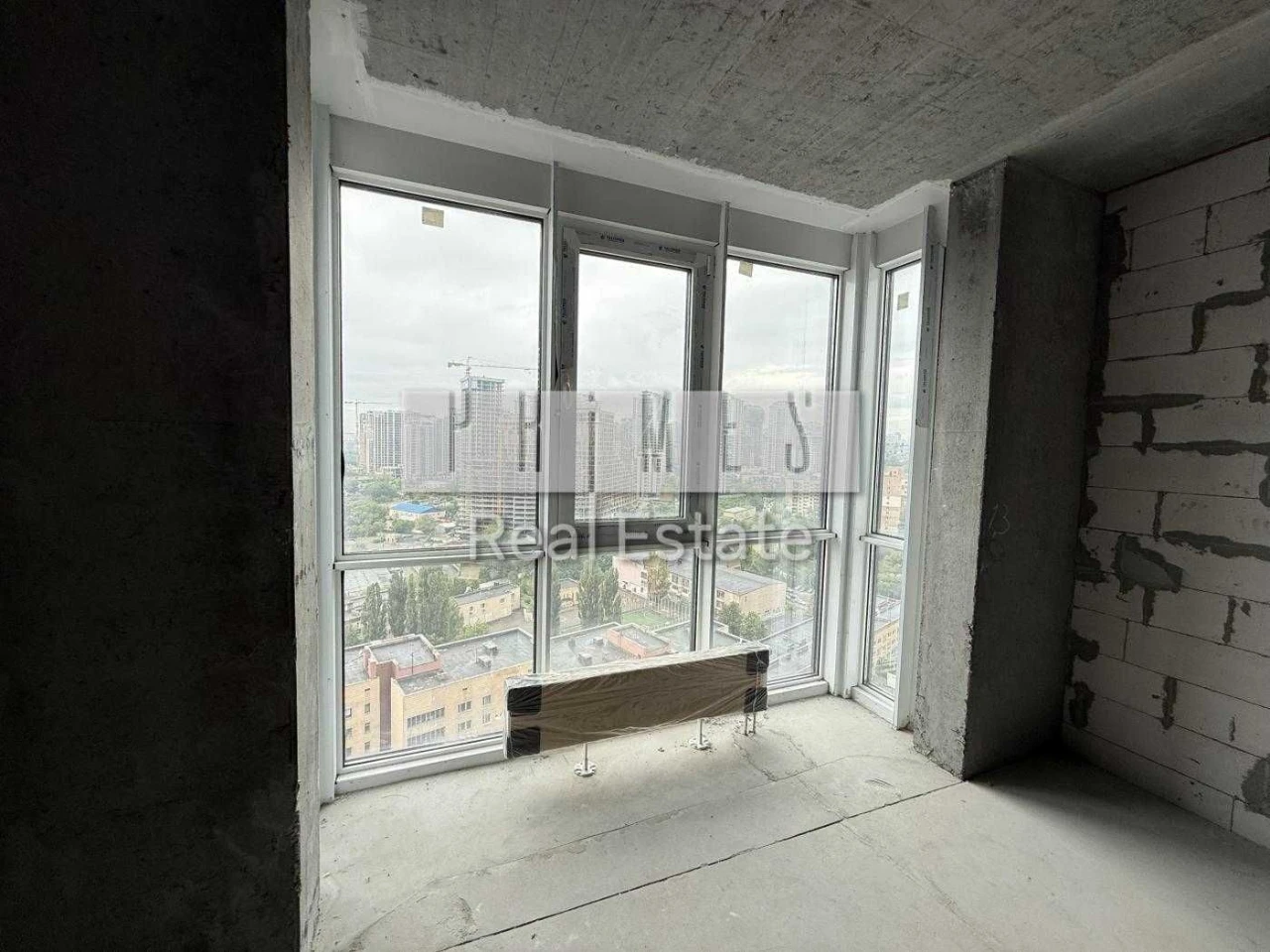 Продажа 3-комнатной квартиры без ремонта, ЖК «Новопечерская Башня», ул.