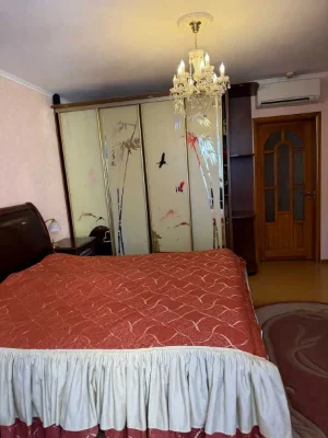 Продаж 2-кімнатній квартири, Урлівська 21, метро Осокорки
