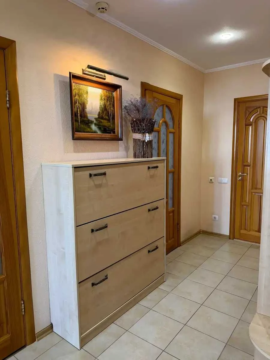 Продаж 2-кімнатній квартири, Урлівська 21, метро Осокорки