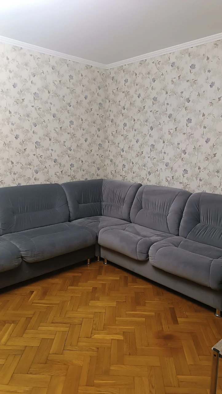 Вишняківська 7А, продаж трехкомнатной квартиры.