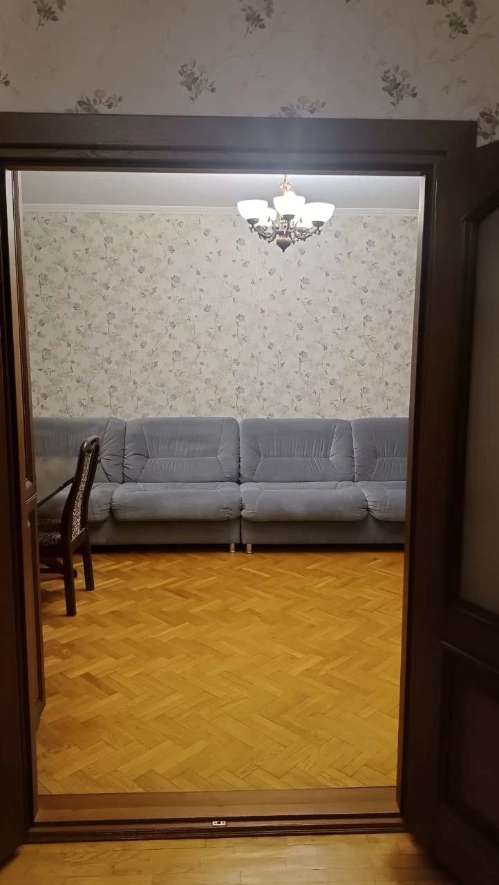 Вишняківська 7А, продаж трехкомнатной квартиры.