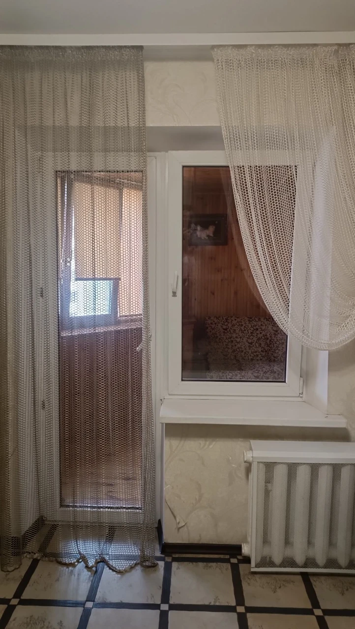 Вишняківська 7А, продаж трехкомнатной квартиры.