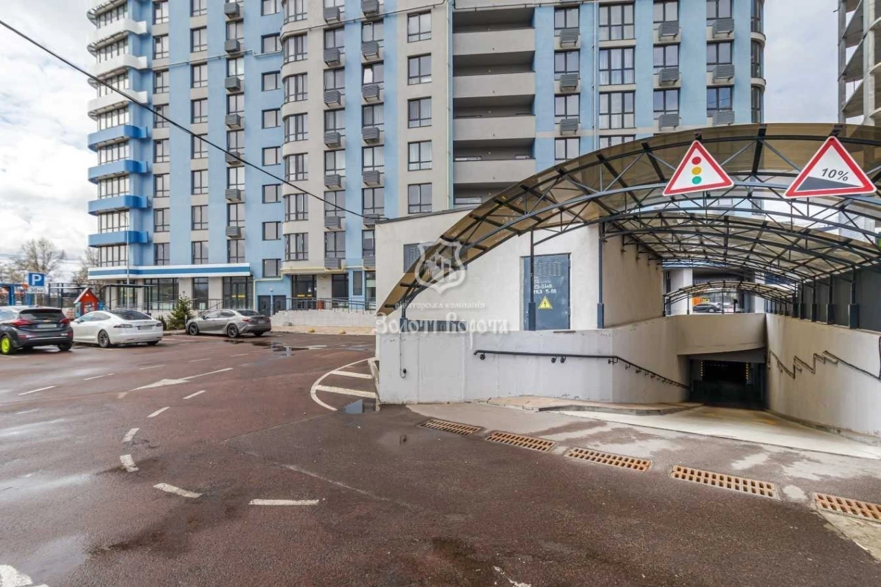 1-room apartment for sale 36.66 m², Dniprovska embankment, 17k