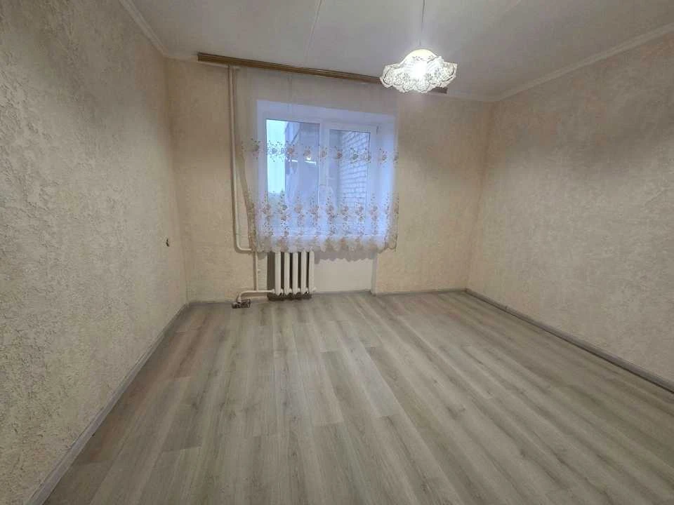 Квартира. Одеса, Середньофонтанська вул.