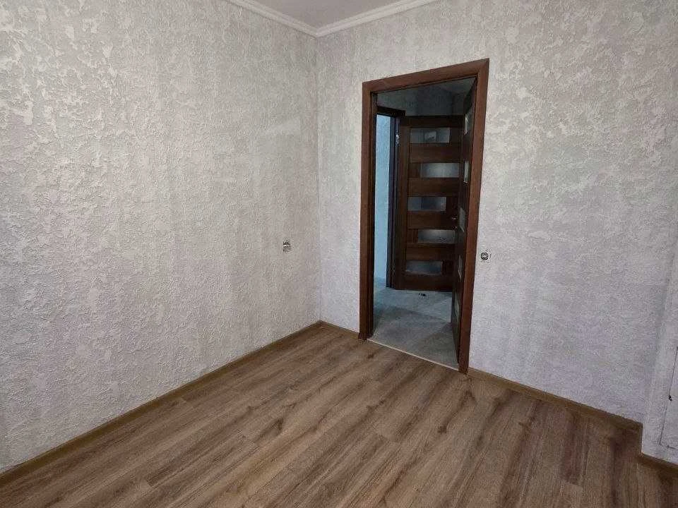 Квартира. Одеса, Середньофонтанська вул.
