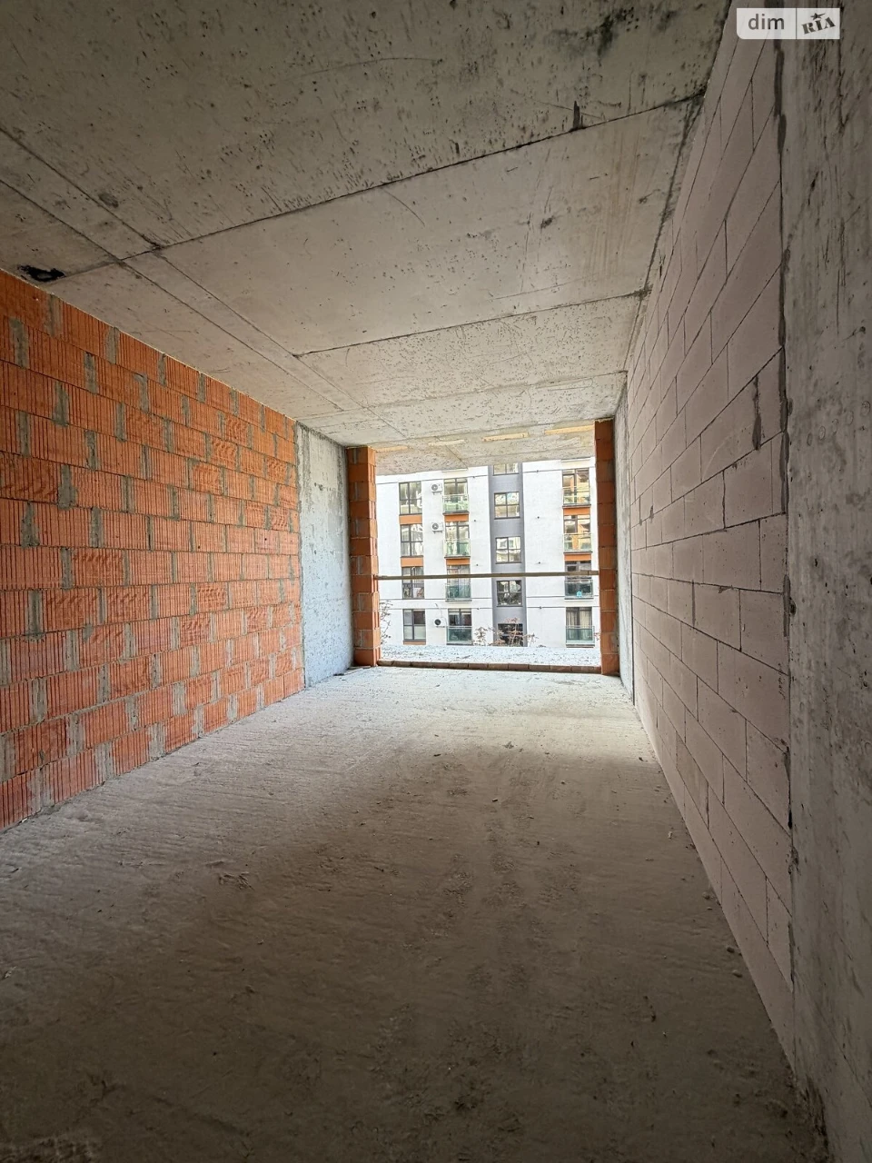 Apartment for Sale: Center