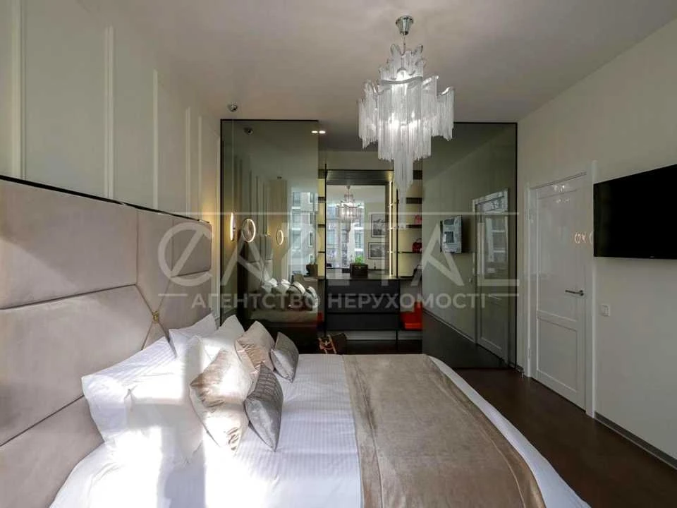 Apartment. Kyiv, Saperne Pole st.