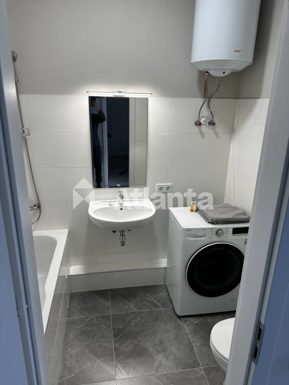One-bedroom apartment in the "Prostranstvo na Geranovej" residential complex