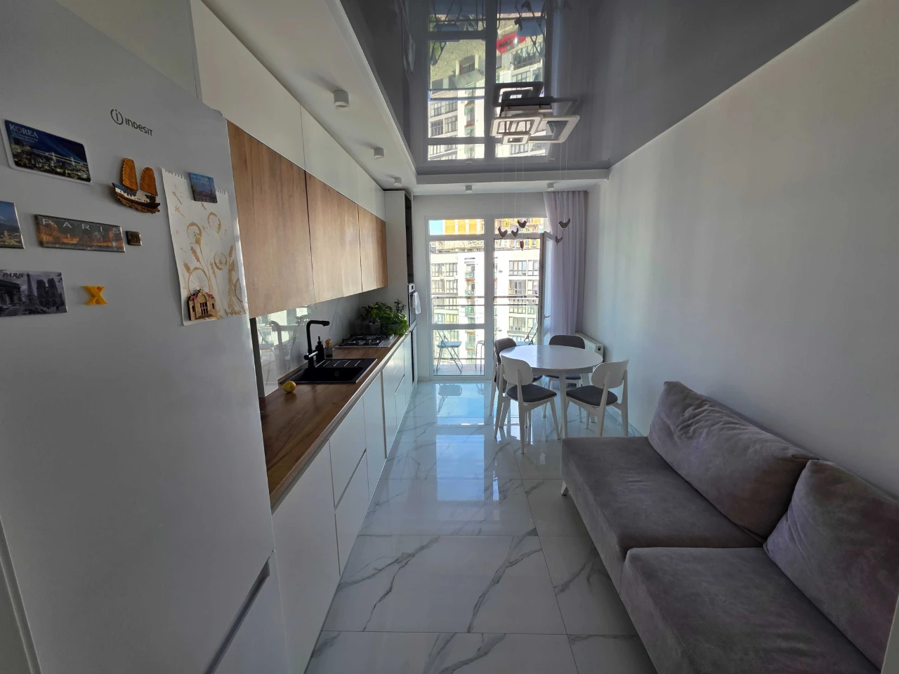 Sale of a 2-bedroom apartment in the "Lipki" residential complex