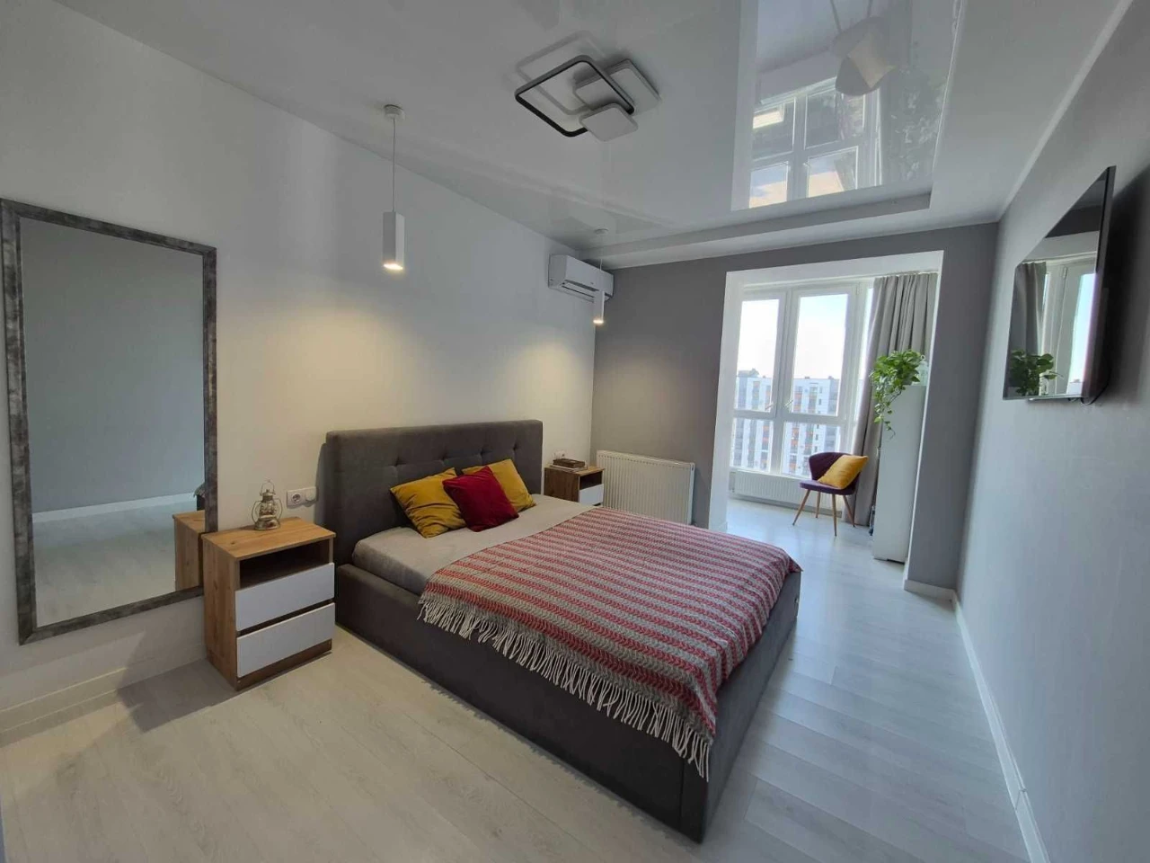 Sale of a 2-bedroom apartment in the "Lipki" residential complex