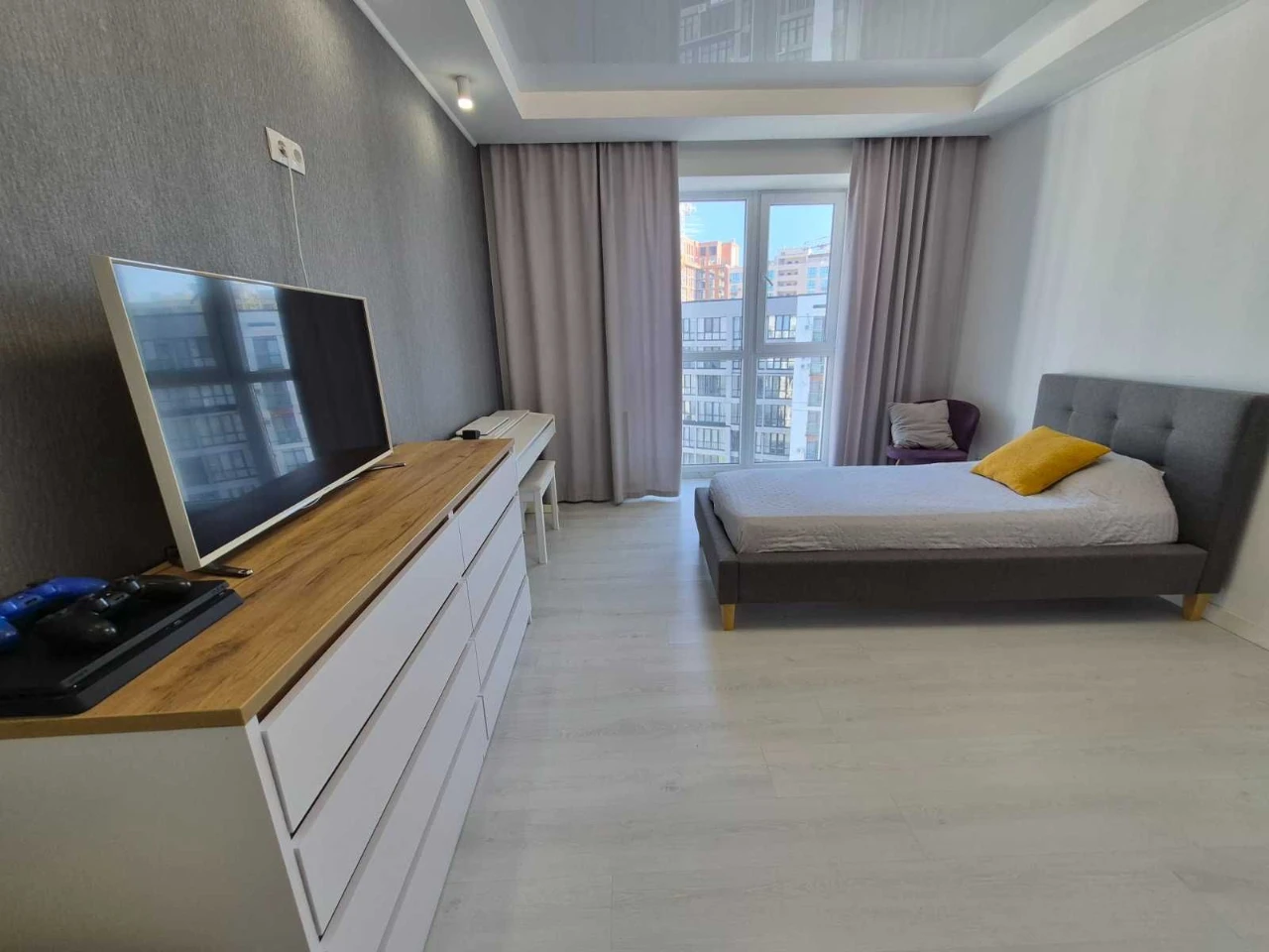 Sale of a 2-bedroom apartment in the "Lipki" residential complex