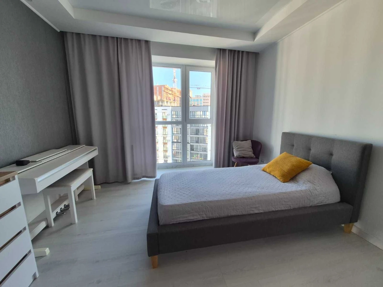 Sale of a 2-bedroom apartment in the "Lipki" residential complex