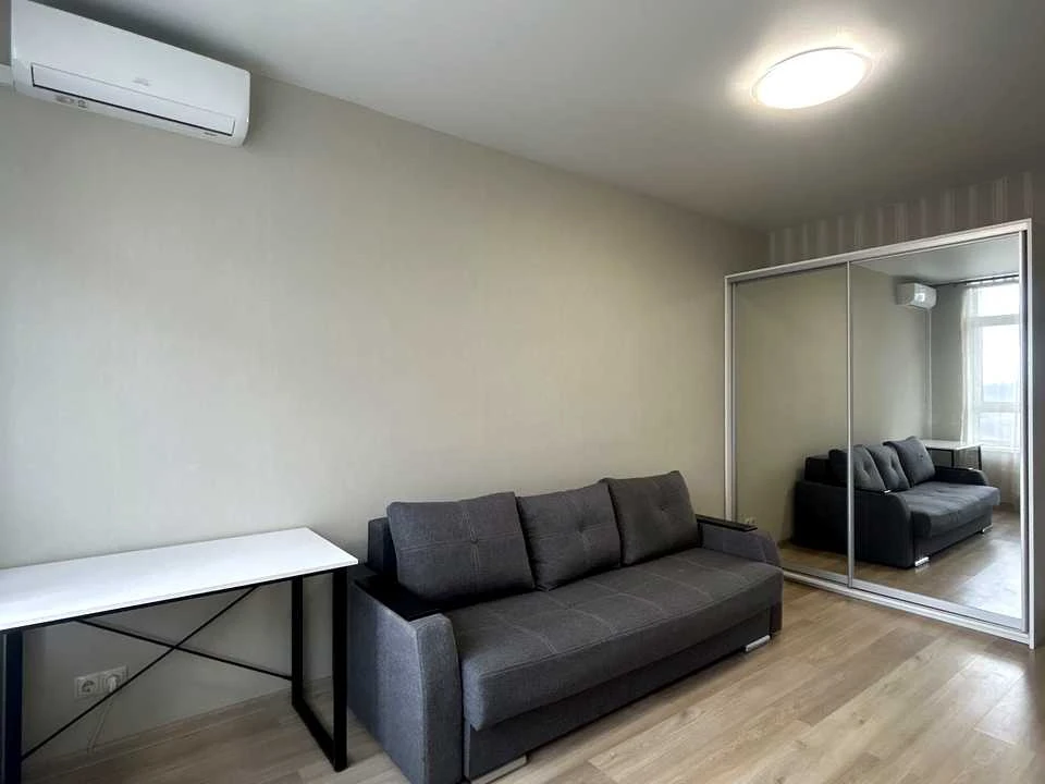 Apartment. Tyraspolskaya st., Kyiv