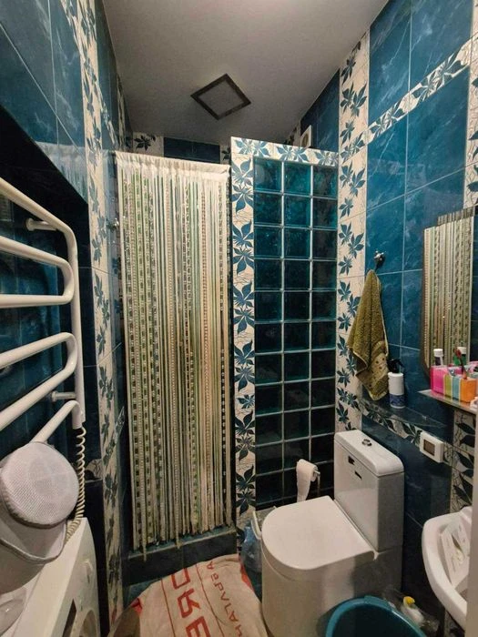 Spacious 3-room apartment on Armeyskaya.