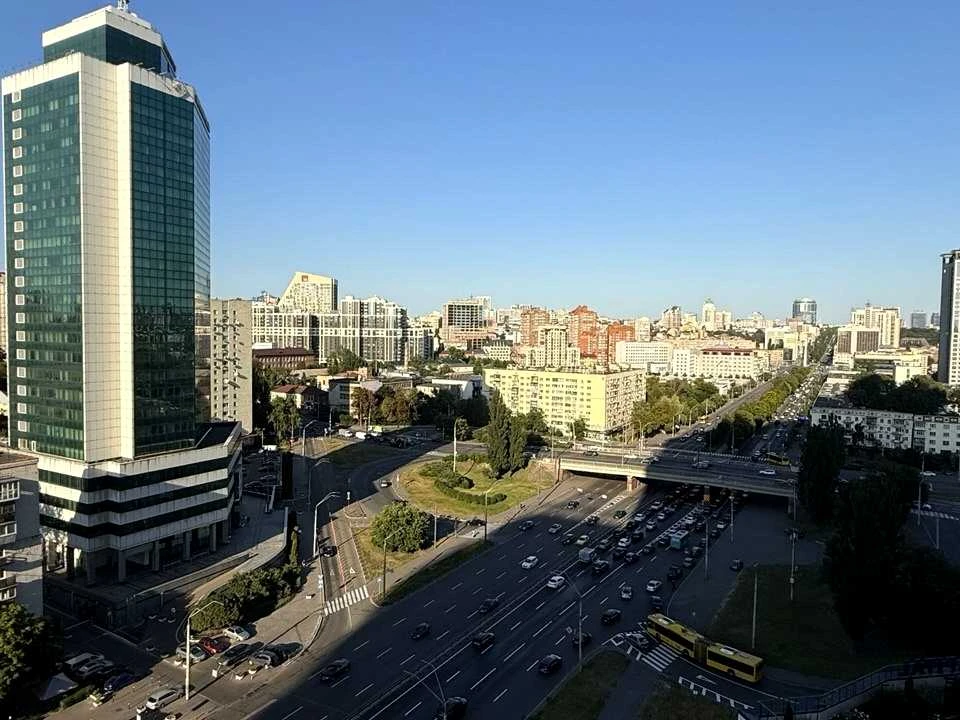 Квартира. Київ, Берестейський просп.