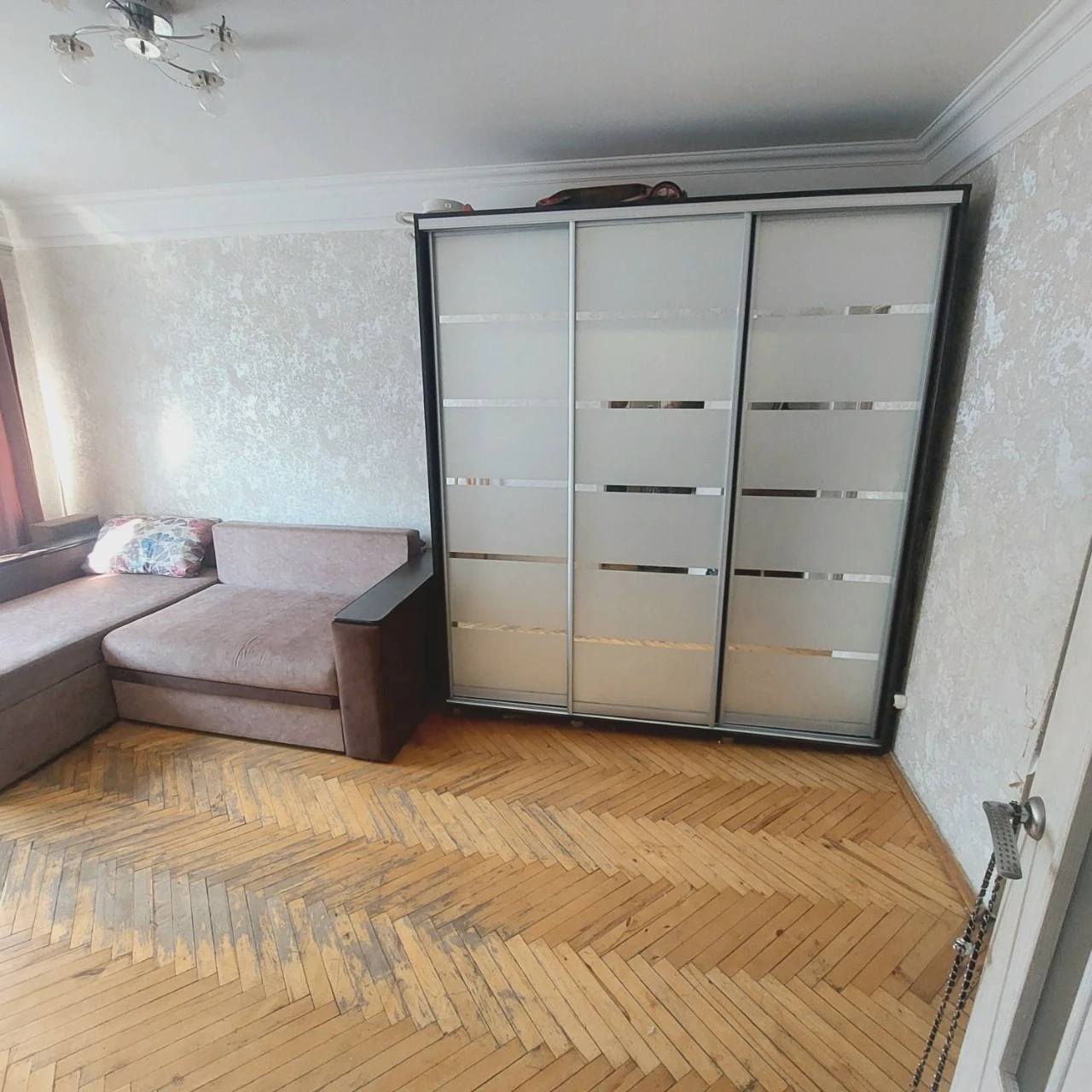Продажа 2-комнатной квартиры на улице Гринченка