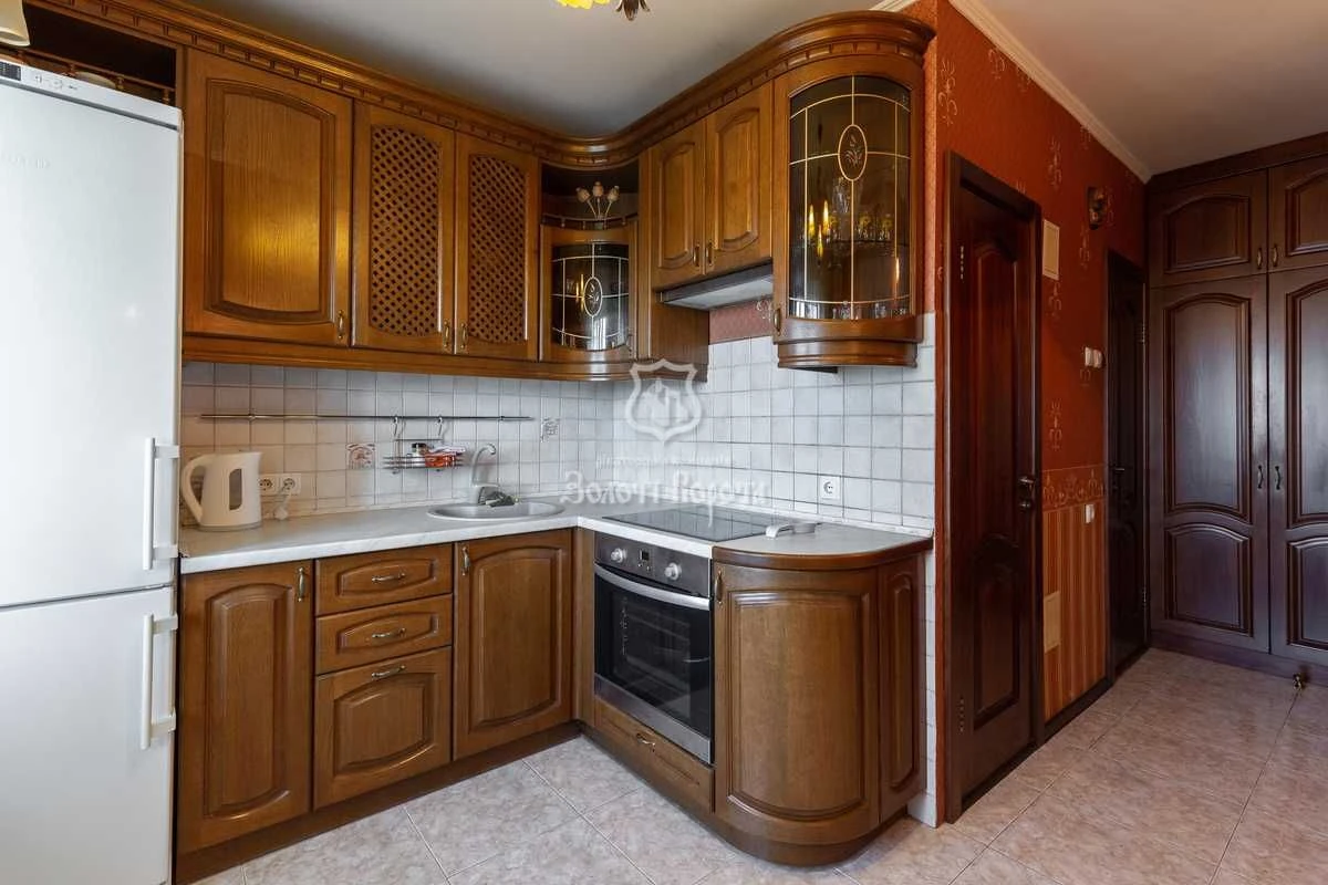 Apartment, 2 rooms. Good condition. Mykola Bazhan Avenue, 9, Kharkiv