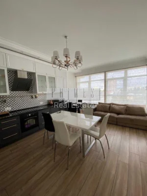 Sale of a 4-room apartment with renovation, Klovsky Uzviz 7, "Carnegie" Residence