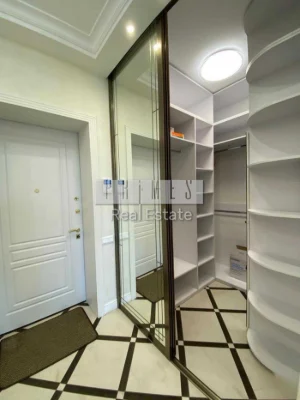 Sale of a 4-room apartment with renovation, Klovsky Uzviz 7, "Carnegie" Residence