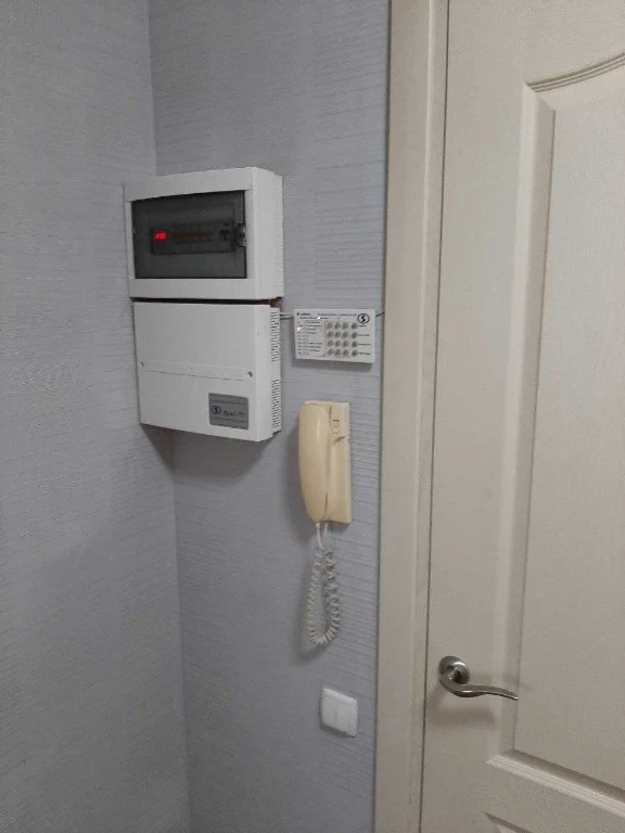 OWNER! Selling 2-room apartment.