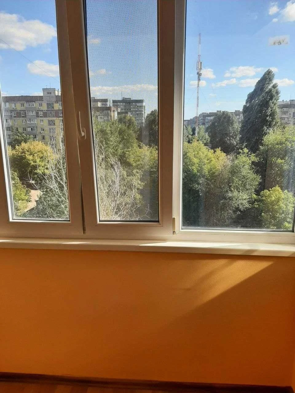 Продам 2-комнатную квартиру.
