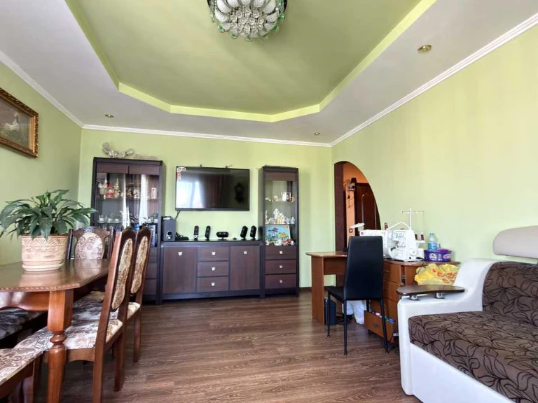 Apartment. Ivano-Frankivsk, Yuliana Tselevicha St.