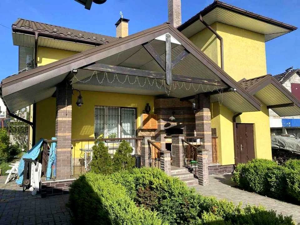 House. Address: Sadova str. Kyiv