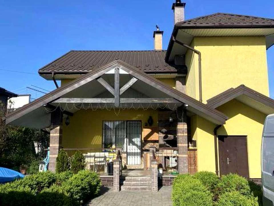 House. Address: Sadova str. Kyiv