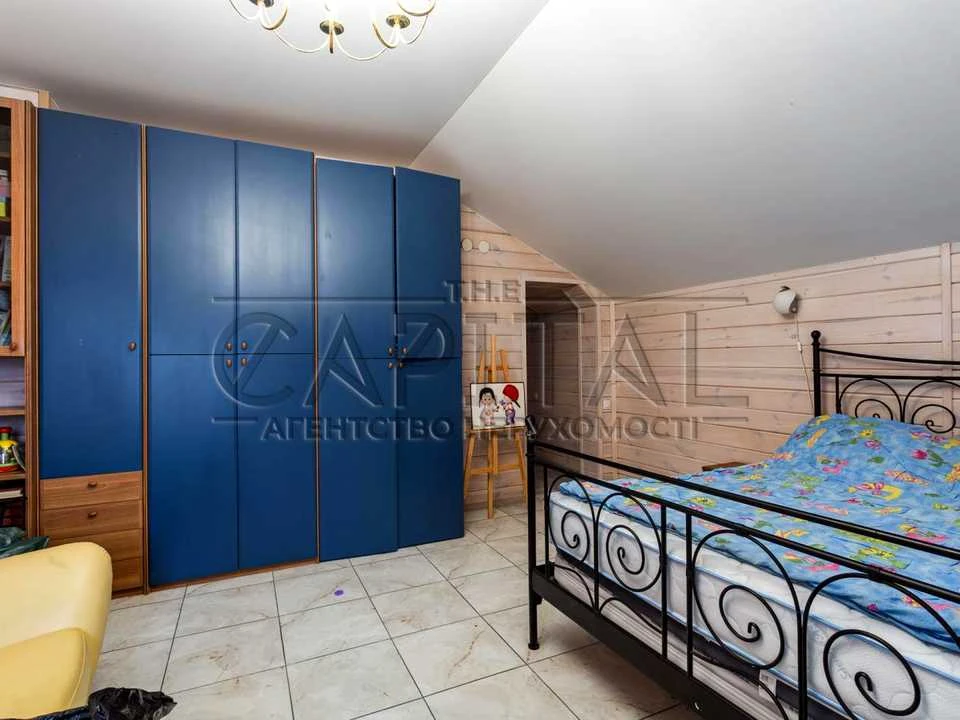 House. Address: Sadova str. Kyiv