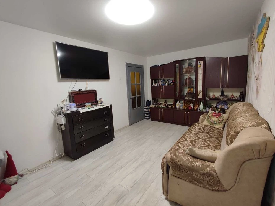 3-room apartment with a loggia 18m², Chornovola St. SUITABLE FOR
