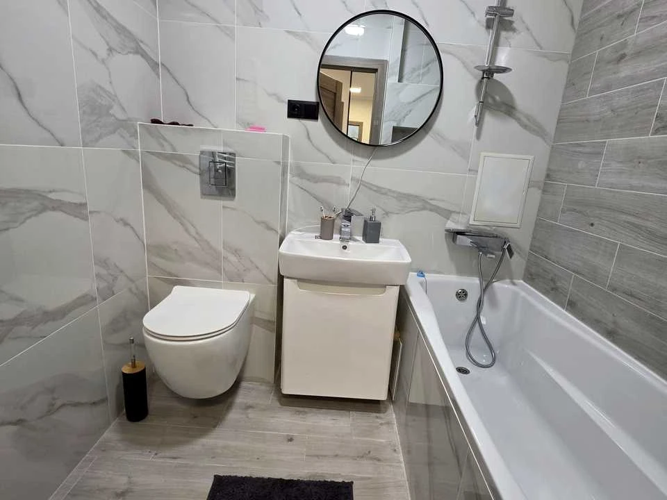 Apartment. Ivano-Frankivsk, Knyzhyn Street