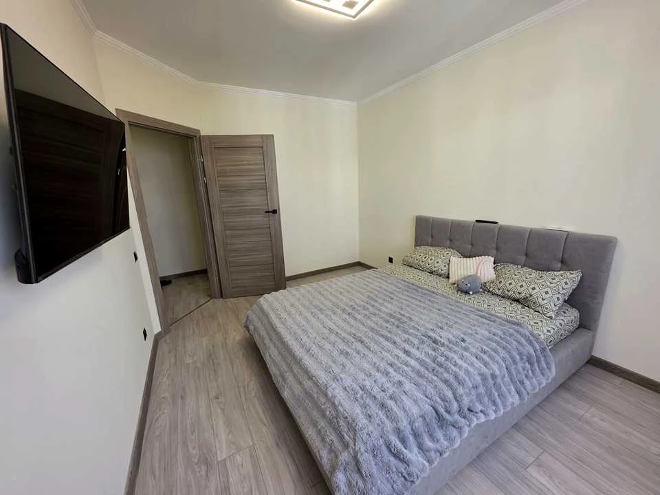 Apartment. Ivano-Frankivsk, Knyzhyn Street