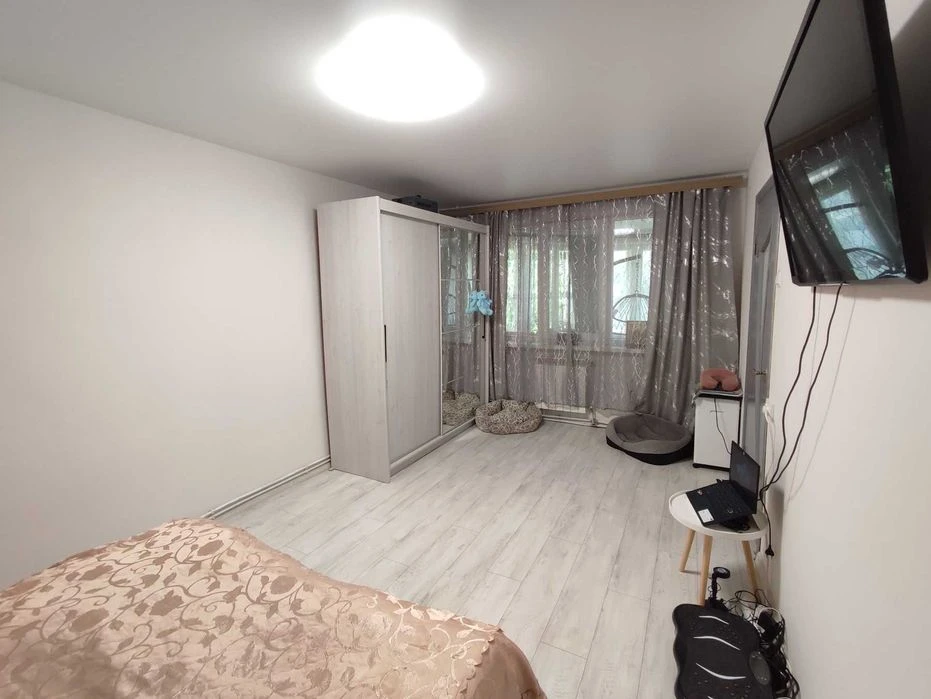 3-room apartment with a loggia 18m², Chornovola St. SUITABLE FOR