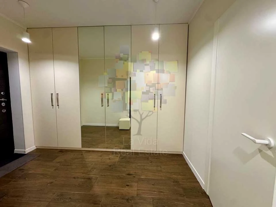 Apartment. Obonys'kyi Prospect, Kyiv