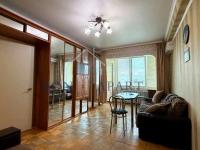 Квартира. Киев, Автозаводская улица
