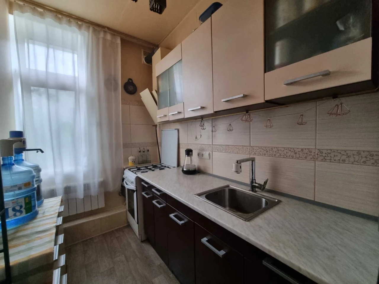 For sale a cozy 2-bedroom apartment in the Odessa district.
