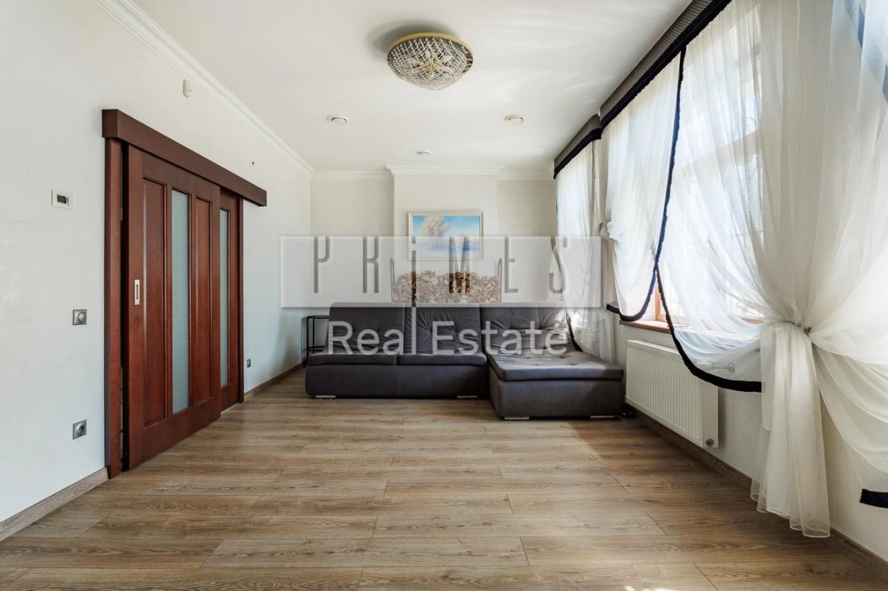 Sale: Independent Estate 5 rooms 250 sq m in the heart of the city - Street Haydamaka