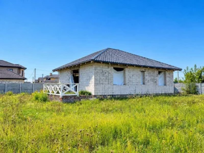 For Sale: Detached House in a Quiet Location, Bobrovytsia