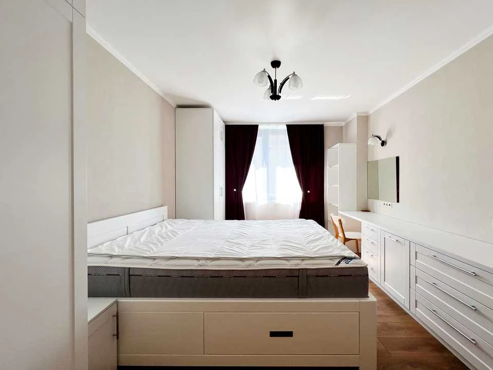 Apartment. Antonovicha st.