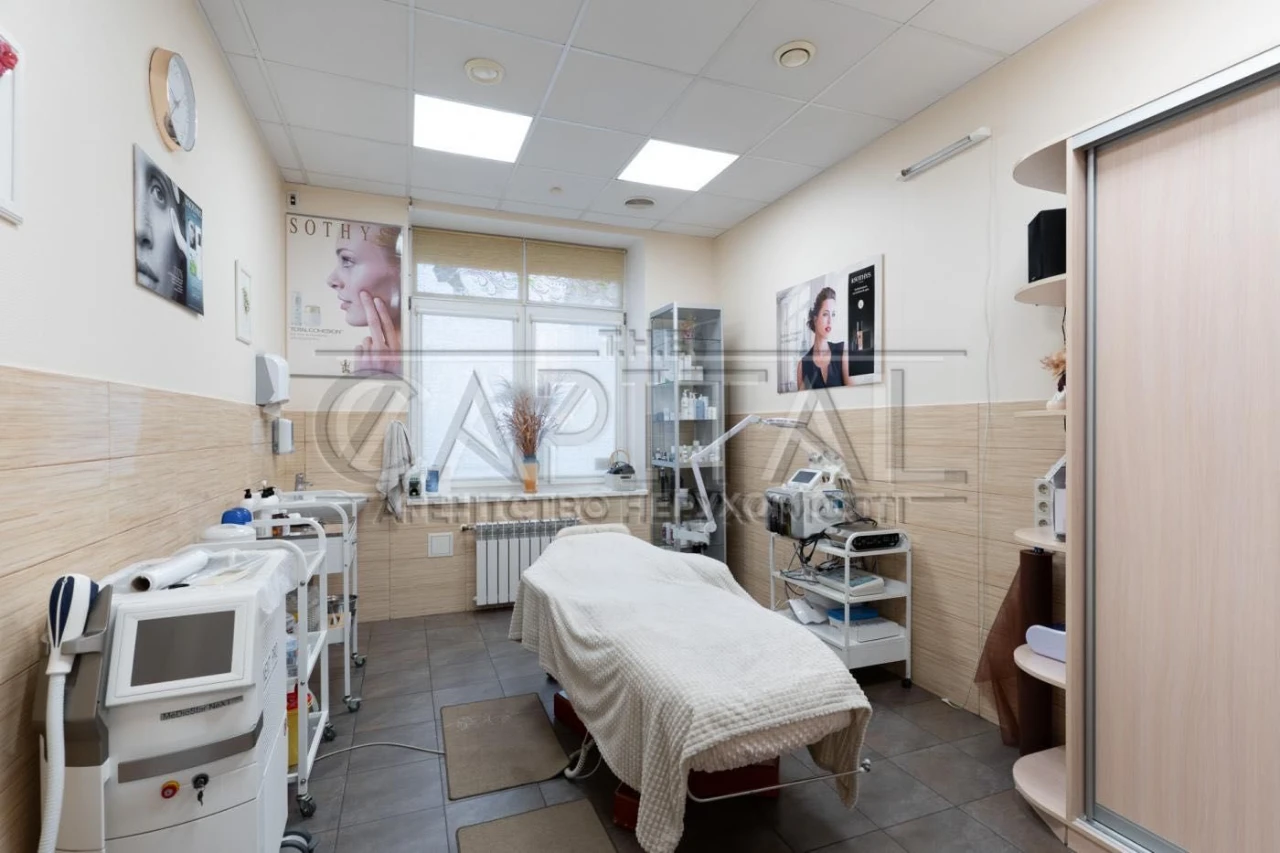 Продаж \ Обʼєкт сфери обслуговування \ пр-т Григоренка Петра
