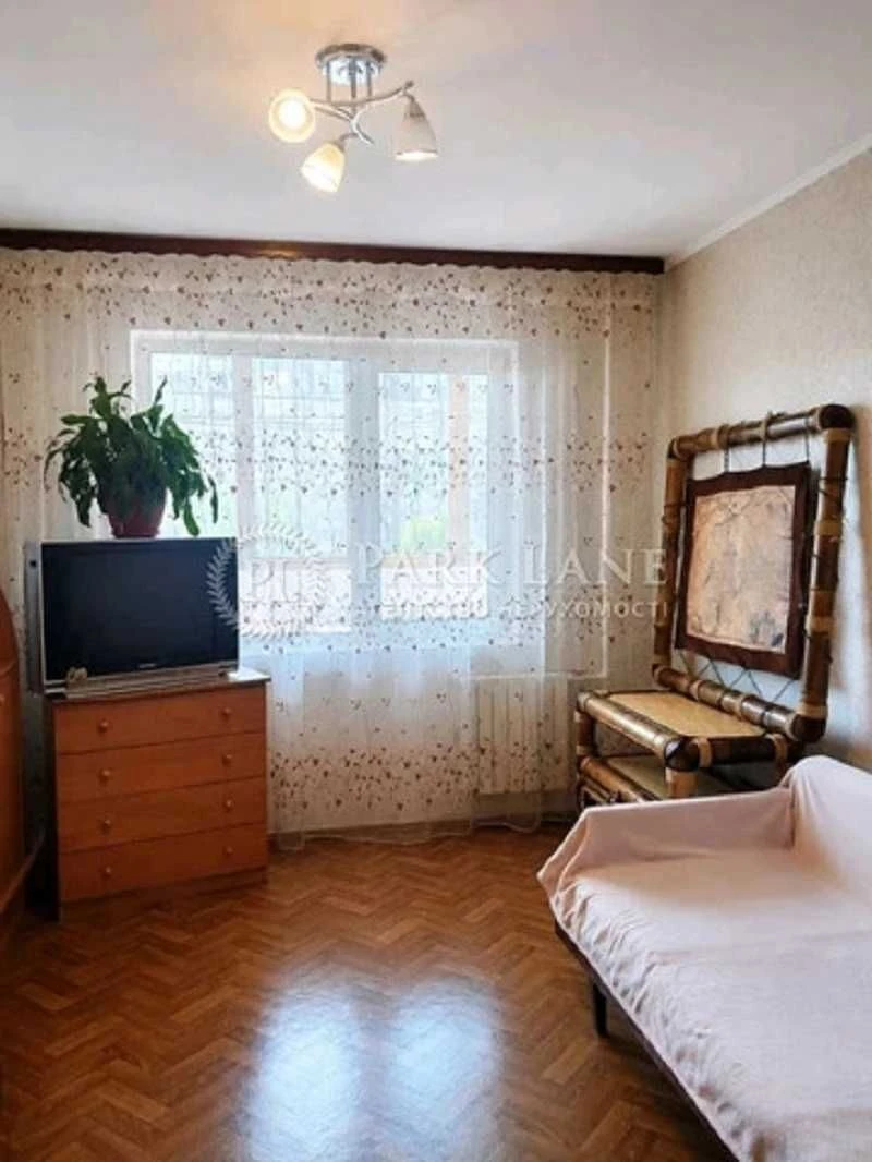 Продаж 2-к квартири в Голосіївському районі