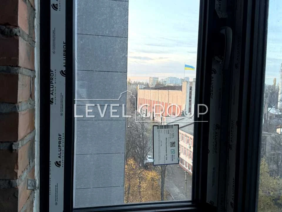 Apartment. Kyiv, Brestsky Prospect.