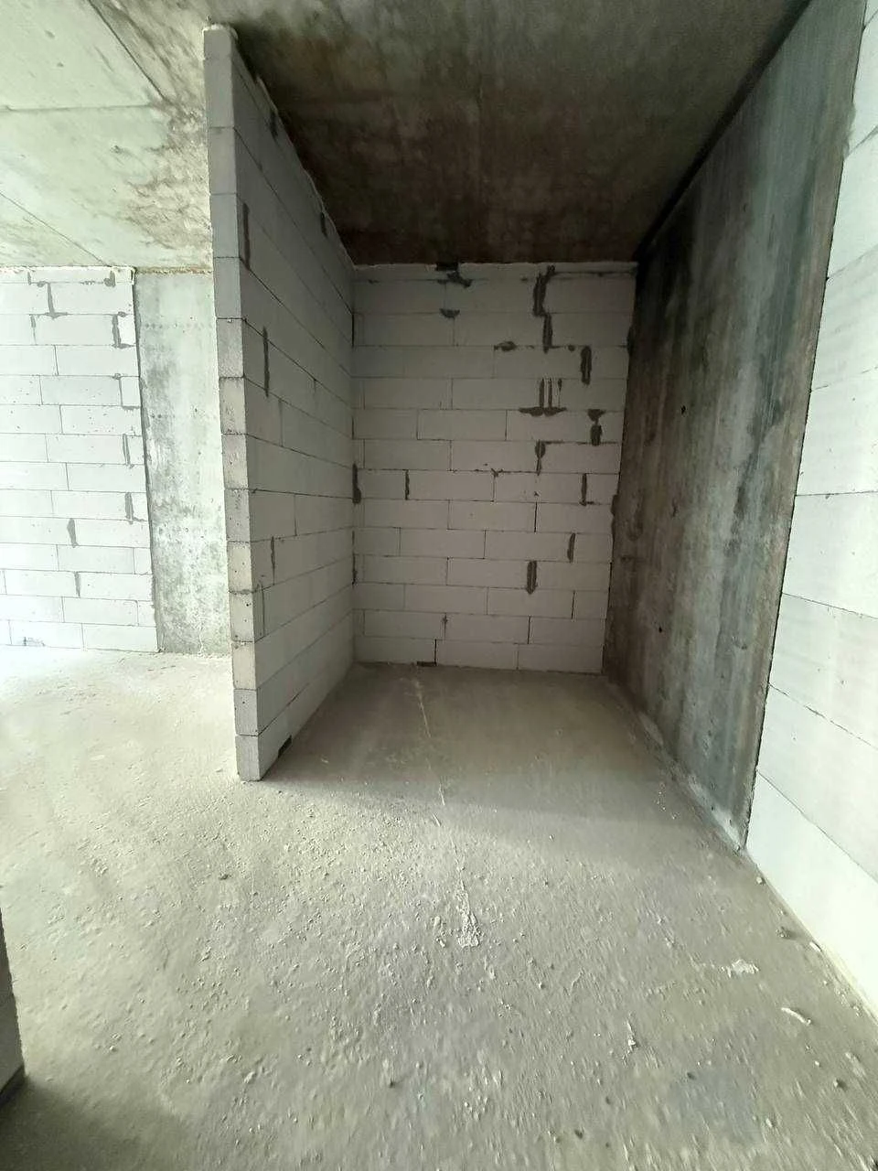 1-bedroom apartment for sale