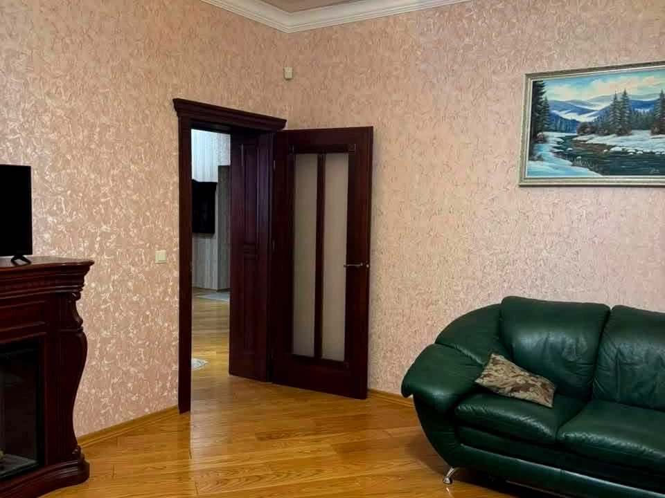 Apartment. Uzhgorod, Vyshneva st.