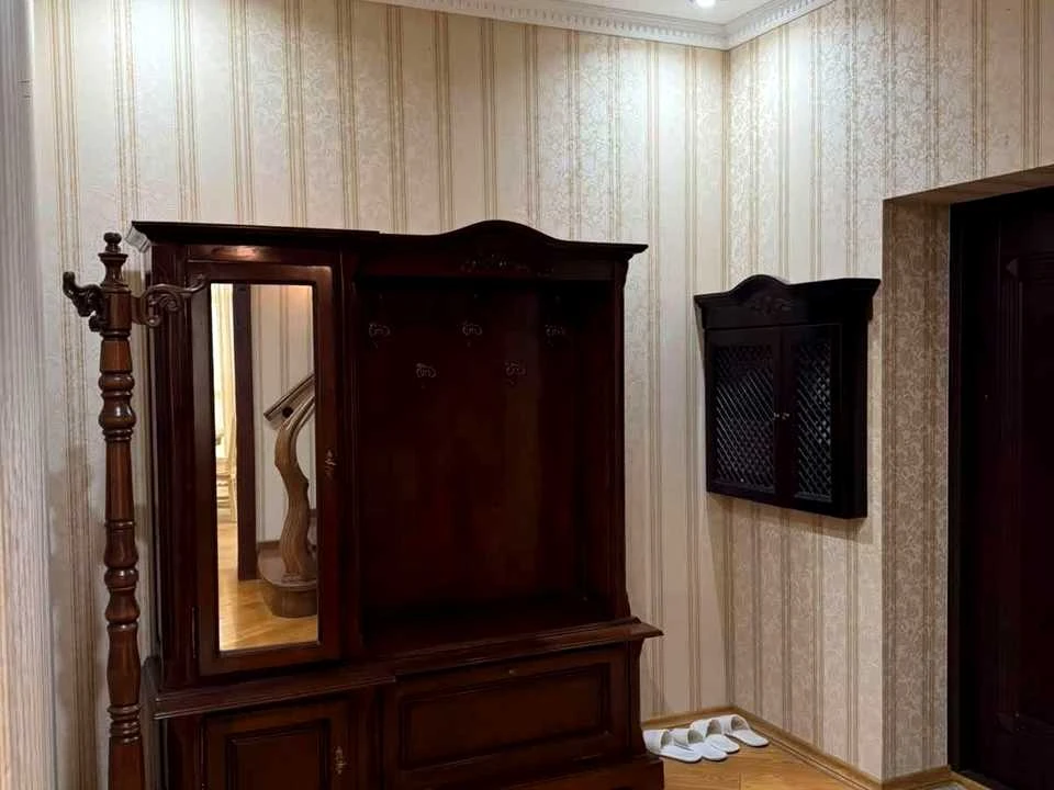 Apartment. Uzhgorod, Vyshneva st.