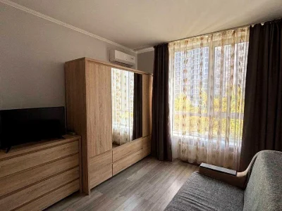 Квартира. Київ, Практична вулиця